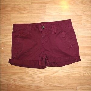 Arizona Jeans Low Rise Maroon Shorts